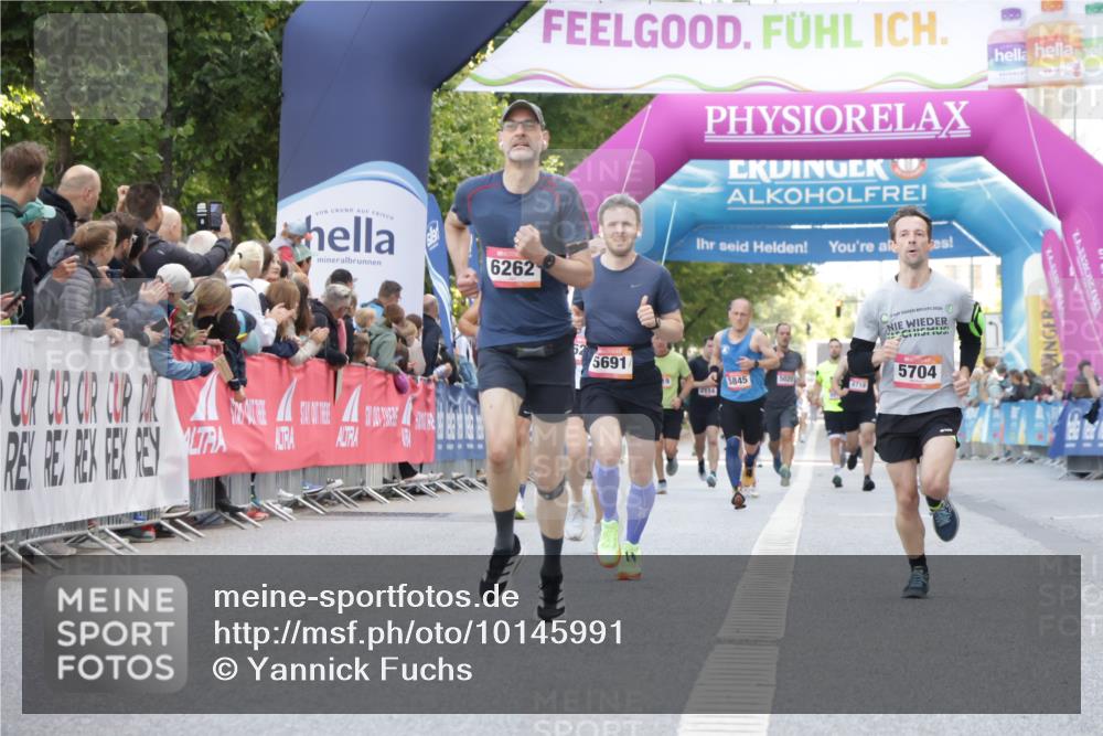 06.09.2026 - CURREX Alsterlauf Yannick Fuchs http://msf.ph/oto/10145991 06.09.2026 09:47:46 Ziel 2850, 5704, 6262, 6378, 8189 meine-sportfotos.de