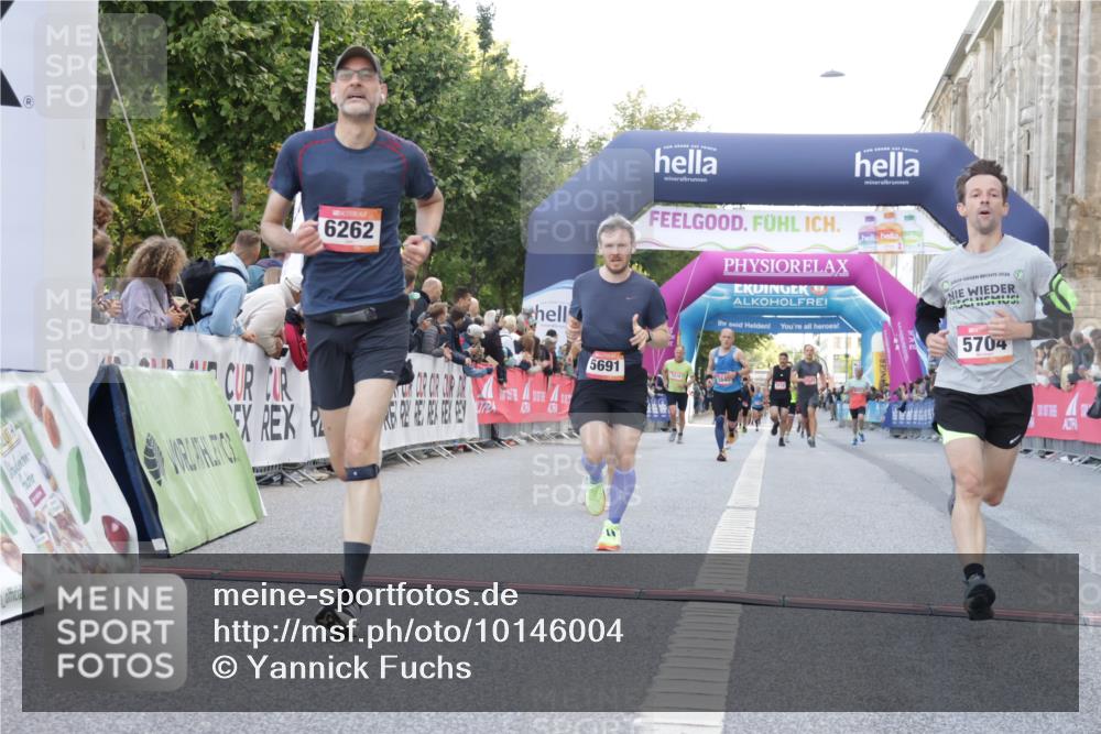 06.09.2026 - CURREX Alsterlauf Yannick Fuchs http://msf.ph/oto/10146004 06.09.2026 09:47:49 Ziel 2850, 5704, 6228, 6262, 6378, 8189 meine-sportfotos.de
