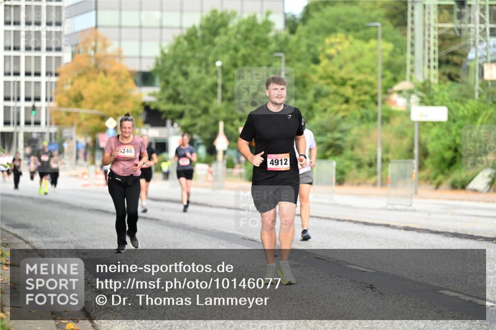 06.09.2026 - CURREX Alsterlauf Dr. Thomas Lammeyer http://msf.ph/oto/10146077 06.09.2026 10:20:33 Laufen 248, 4912, 7 meine-sportfotos.de