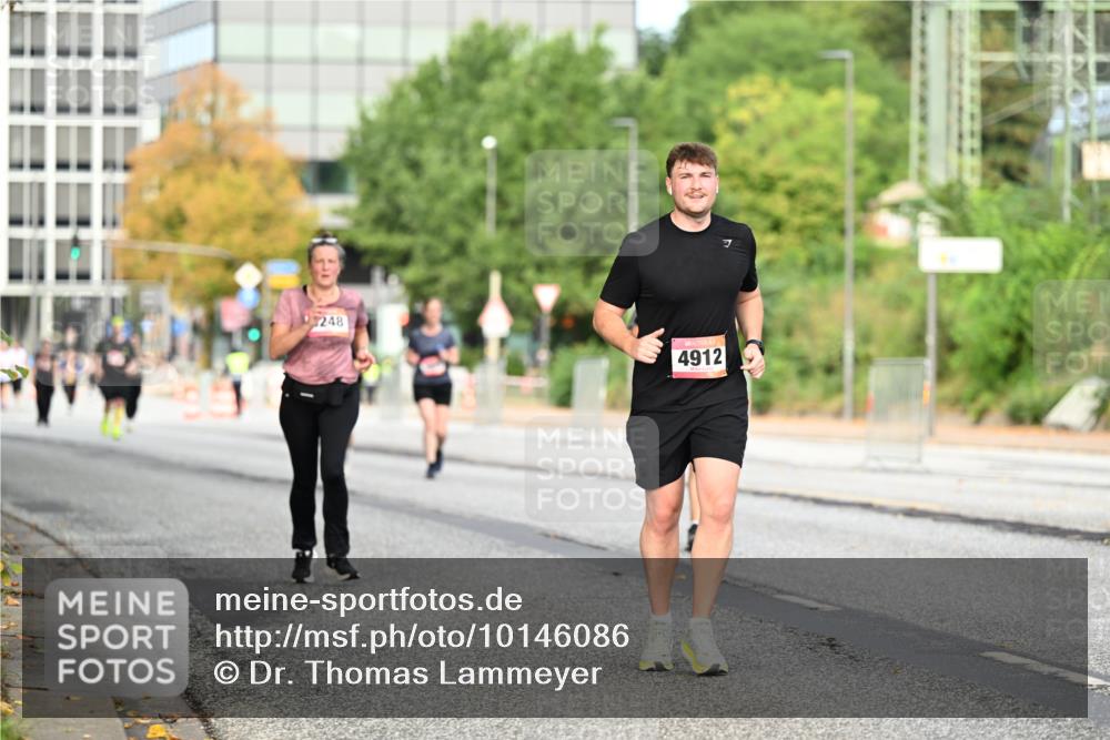 06.09.2026 - CURREX Alsterlauf Dr. Thomas Lammeyer http://msf.ph/oto/10146086 06.09.2026 10:20:34 Laufen 248, 4912, 7 meine-sportfotos.de