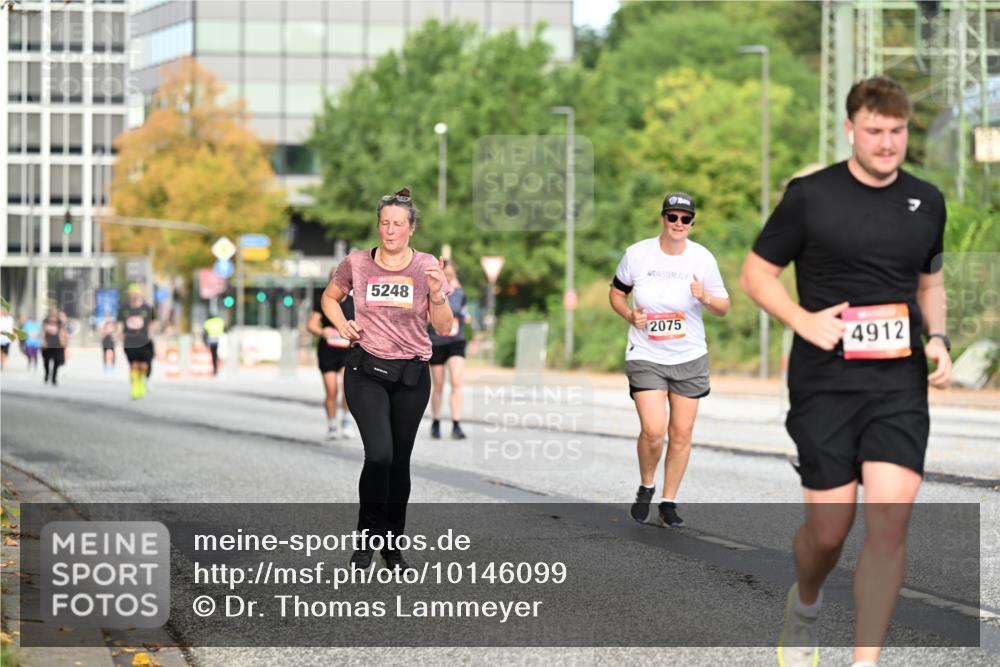 06.09.2026 - CURREX Alsterlauf Dr. Thomas Lammeyer http://msf.ph/oto/10146099 06.09.2026 10:20:36 Laufen 5248, 2075, 4912 meine-sportfotos.de