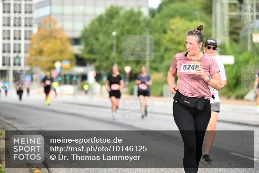 06.09.2026 - CURREX Alsterlauf Dr. Thomas Lammeyer http://msf.ph/oto/10146125 06.09.2026 10:20:39 Laufen 5248 meine-sportfotos.de