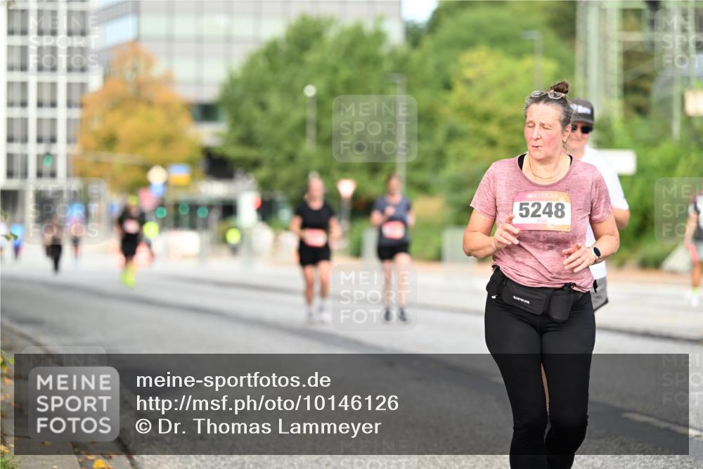06.09.2026 - CURREX Alsterlauf Dr. Thomas Lammeyer http://msf.ph/oto/10146126 06.09.2026 10:20:39 Laufen 5248 meine-sportfotos.de