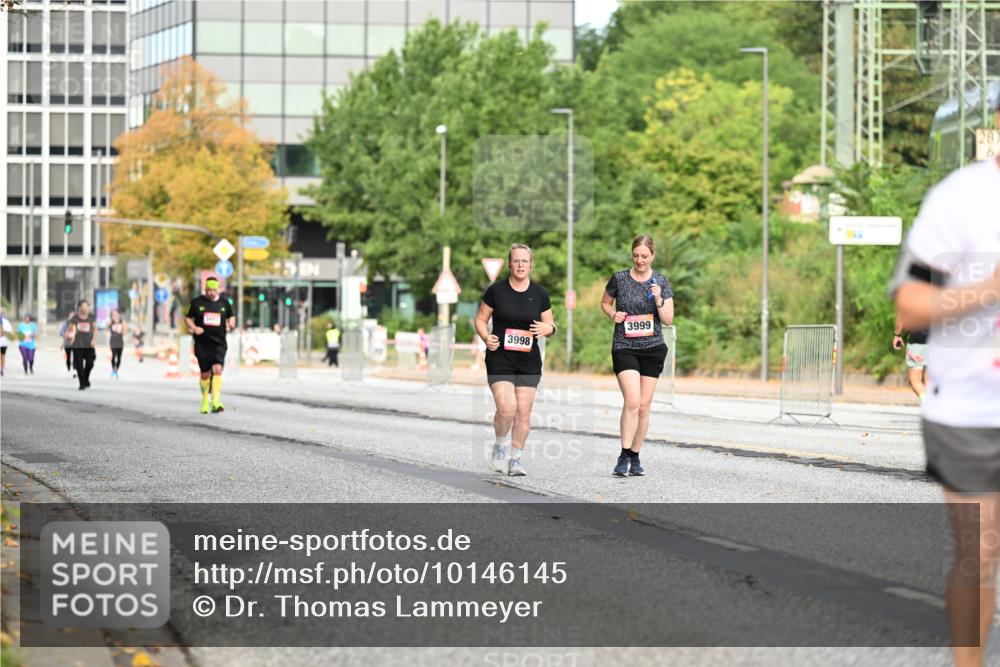 06.09.2026 - CURREX Alsterlauf Dr. Thomas Lammeyer http://msf.ph/oto/10146145 06.09.2026 10:20:41 Laufen 3998, 3999 meine-sportfotos.de