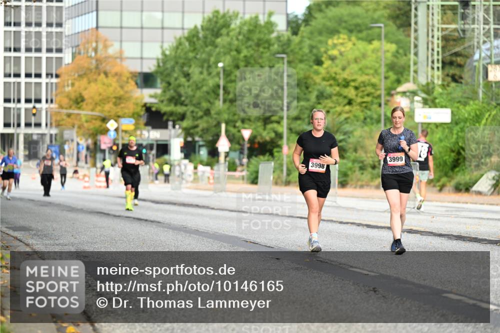 06.09.2026 - CURREX Alsterlauf Dr. Thomas Lammeyer http://msf.ph/oto/10146165 06.09.2026 10:20:43 Laufen 3998, 3999 meine-sportfotos.de