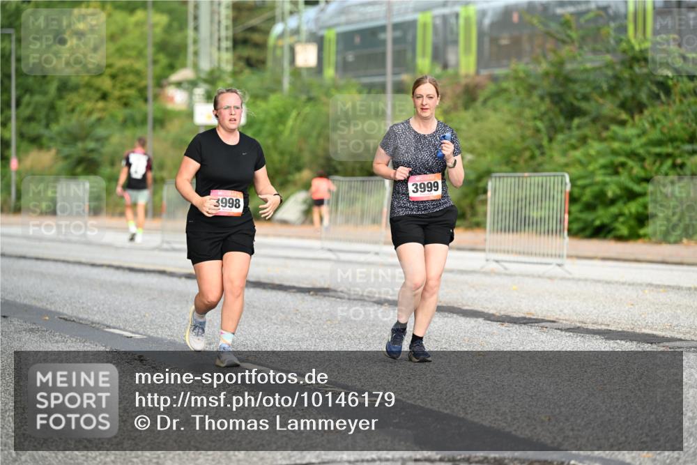 06.09.2026 - CURREX Alsterlauf Dr. Thomas Lammeyer http://msf.ph/oto/10146179 06.09.2026 10:20:47 Laufen 3998, 3999 meine-sportfotos.de
