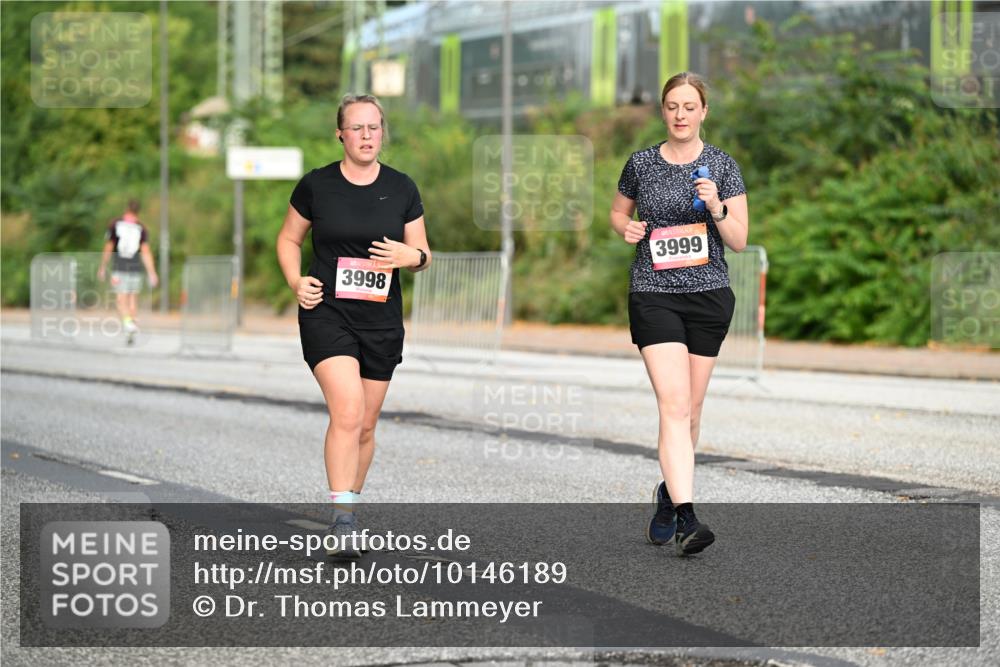 06.09.2026 - CURREX Alsterlauf Dr. Thomas Lammeyer http://msf.ph/oto/10146189 06.09.2026 10:20:48 Laufen 3999, 3998 meine-sportfotos.de