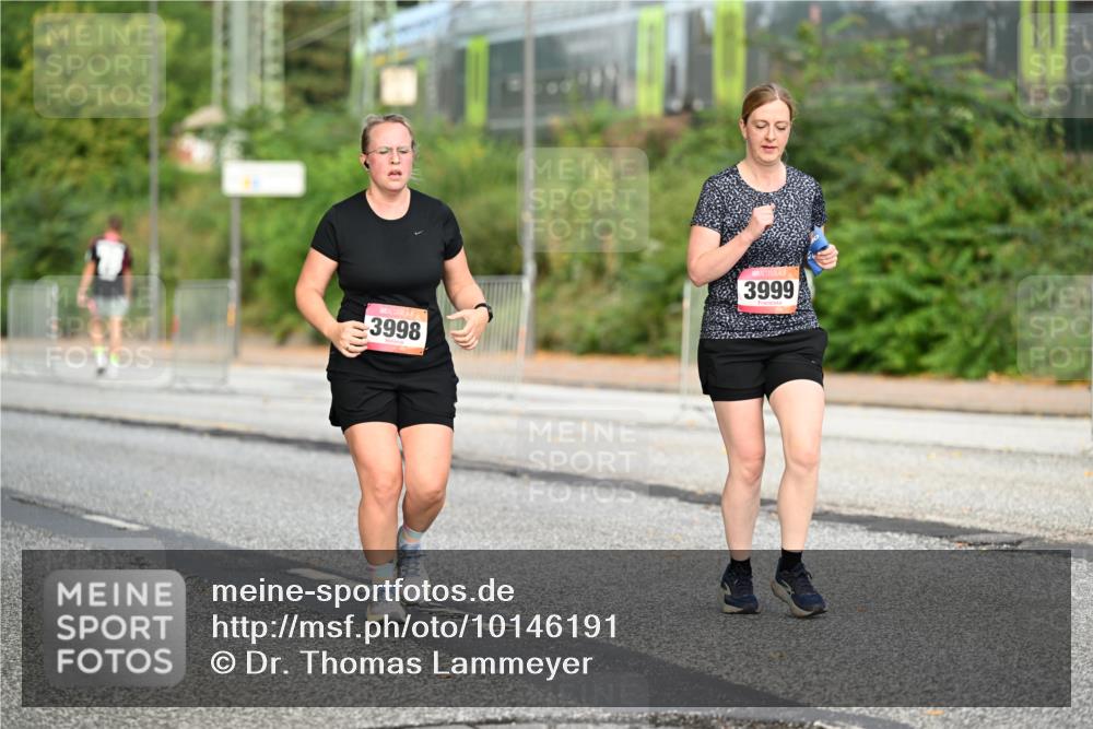 06.09.2026 - CURREX Alsterlauf Dr. Thomas Lammeyer http://msf.ph/oto/10146191 06.09.2026 10:20:48 Laufen 3998, 3999 meine-sportfotos.de