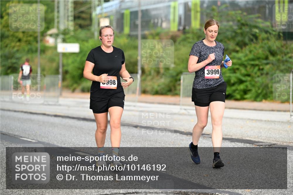 06.09.2026 - CURREX Alsterlauf Dr. Thomas Lammeyer http://msf.ph/oto/10146192 06.09.2026 10:20:48 Laufen 3999, 398 meine-sportfotos.de