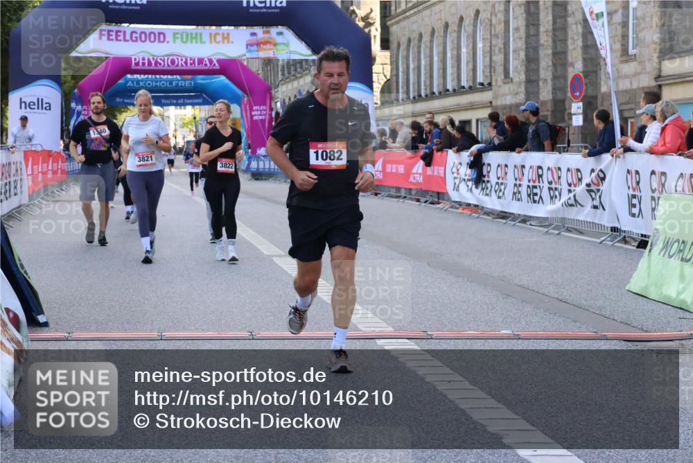 06.09.2026 - CURREX Alsterlauf Strokosch-Dieckow http://msf.ph/oto/10146210 06.09.2026 11:52:47 Ziel 1077, 1082, 1310, 1340, 3821, 3822, 8137 meine-sportfotos.de