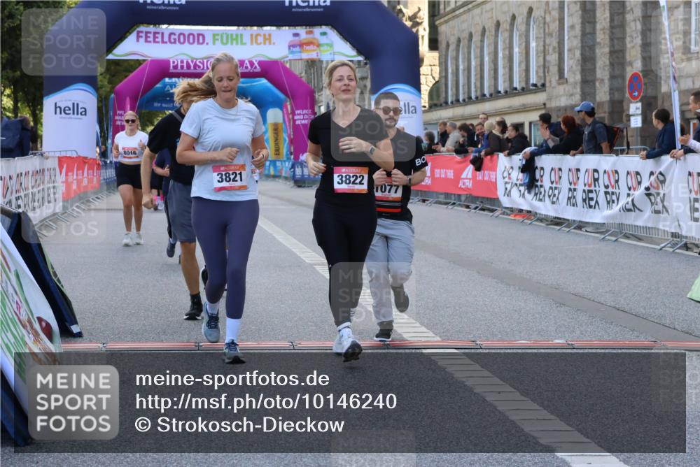 06.09.2026 - CURREX Alsterlauf Strokosch-Dieckow http://msf.ph/oto/10146240 06.09.2026 11:52:50 Ziel 1061, 1077, 1082, 1340, 3821, 3822, 8016, 8137 meine-sportfotos.de