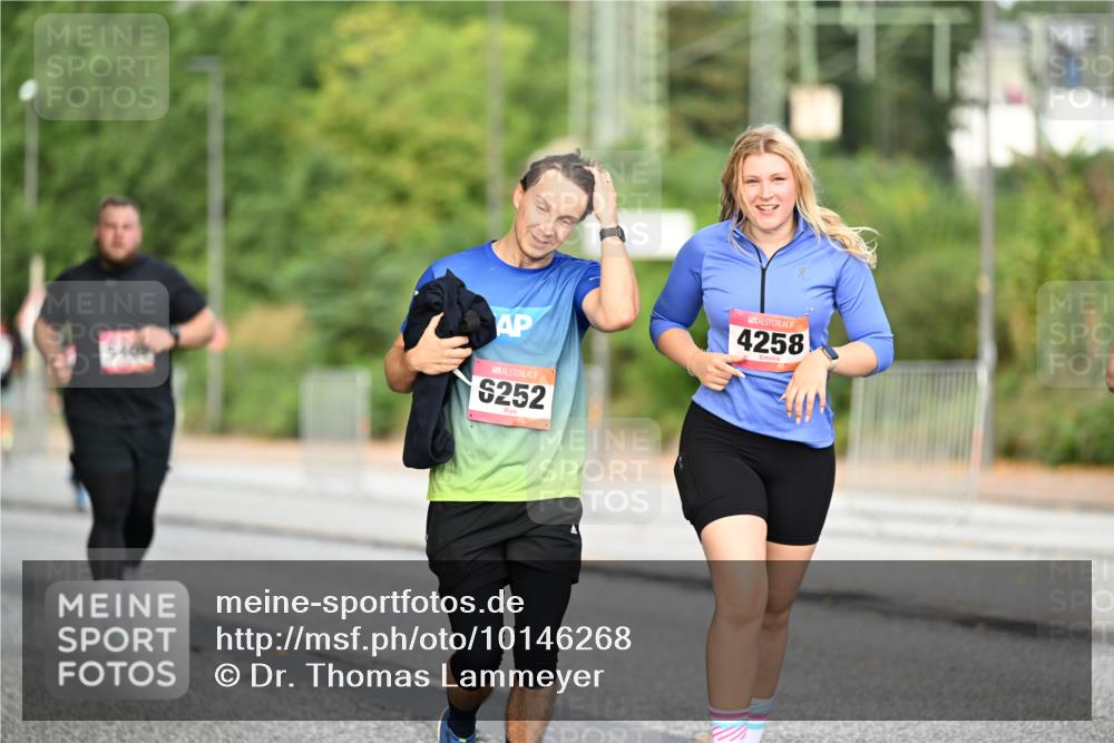06.09.2026 - CURREX Alsterlauf Dr. Thomas Lammeyer http://msf.ph/oto/10146268 06.09.2026 10:21:07 Laufen 252, 4258 meine-sportfotos.de