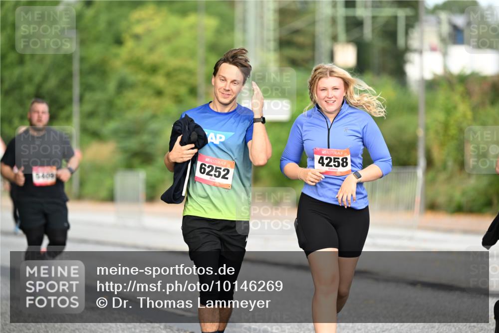 06.09.2026 - CURREX Alsterlauf Dr. Thomas Lammeyer http://msf.ph/oto/10146269 06.09.2026 10:21:07 Laufen 5409, 6252, 4258 meine-sportfotos.de