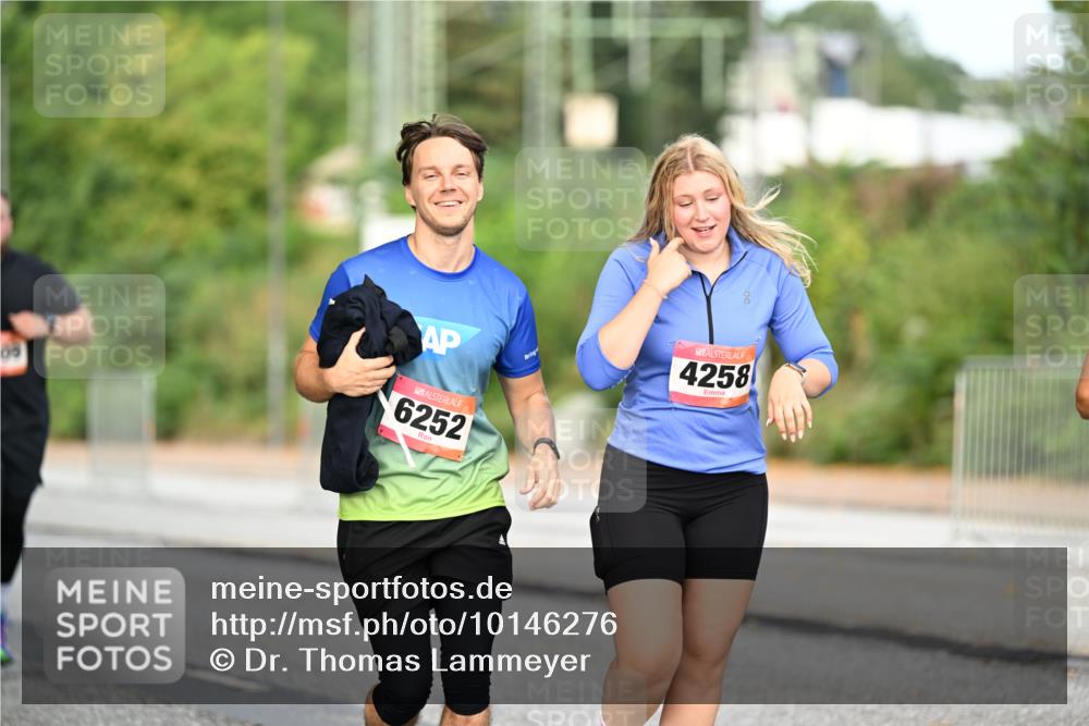 06.09.2026 - CURREX Alsterlauf Dr. Thomas Lammeyer http://msf.ph/oto/10146276 06.09.2026 10:21:08 Laufen 8, 4258, 6252 meine-sportfotos.de