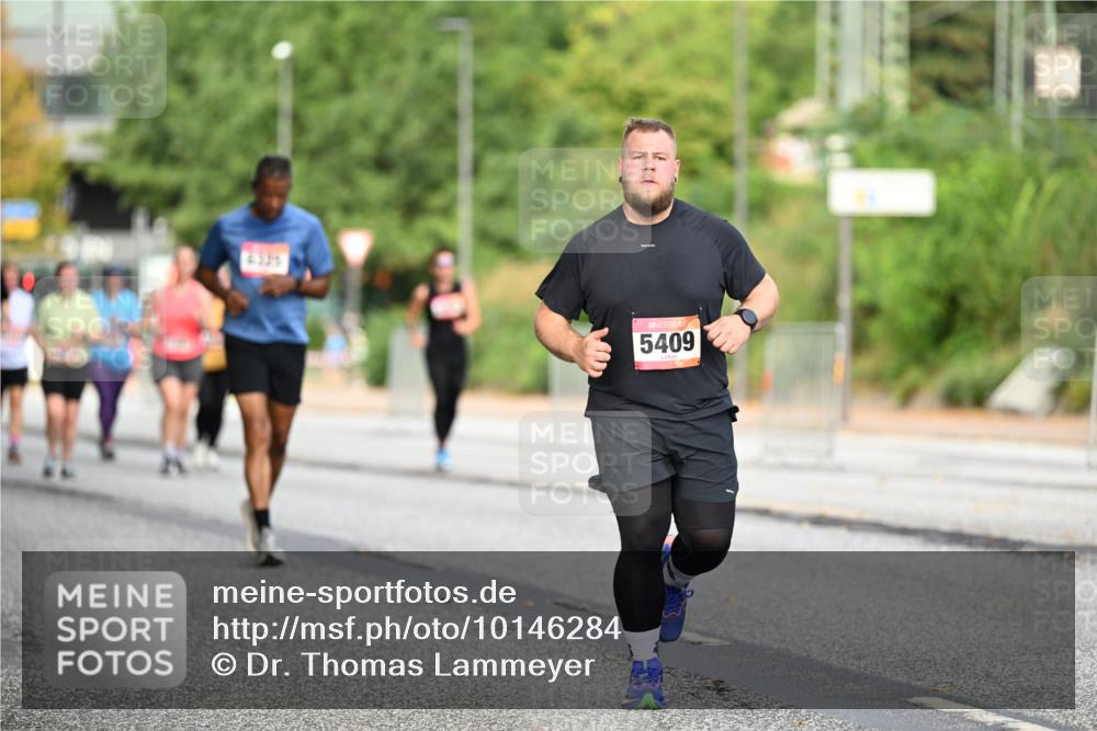 06.09.2026 - CURREX Alsterlauf Dr. Thomas Lammeyer http://msf.ph/oto/10146284 06.09.2026 10:21:10 Laufen 5409 meine-sportfotos.de