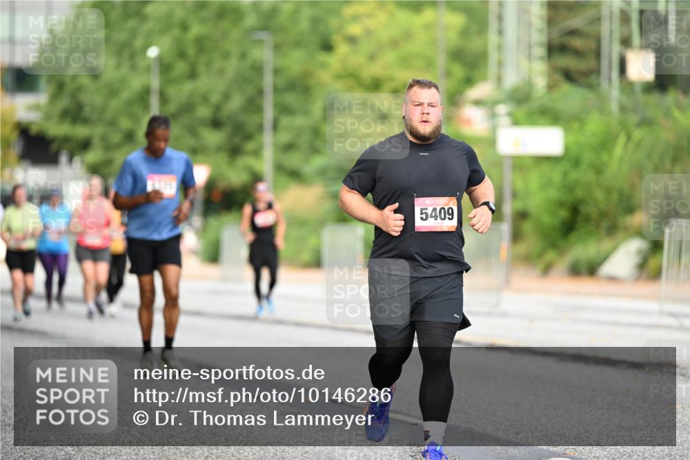 06.09.2026 - CURREX Alsterlauf Dr. Thomas Lammeyer http://msf.ph/oto/10146286 06.09.2026 10:21:10 Laufen 5409 meine-sportfotos.de