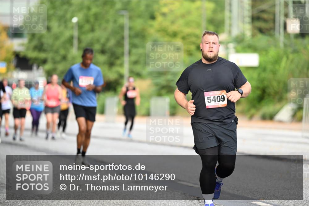 06.09.2026 - CURREX Alsterlauf Dr. Thomas Lammeyer http://msf.ph/oto/10146290 06.09.2026 10:21:10 Laufen 5409 meine-sportfotos.de