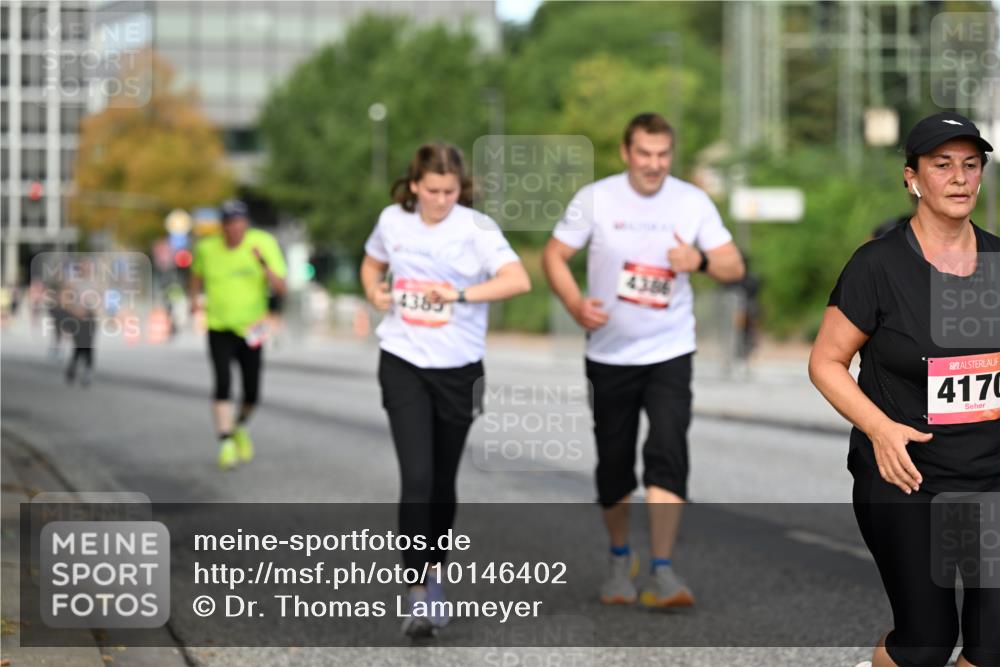 06.09.2026 - CURREX Alsterlauf Dr. Thomas Lammeyer http://msf.ph/oto/10146402 06.09.2026 10:21:29 Laufen 4385, 4386, 4170 meine-sportfotos.de