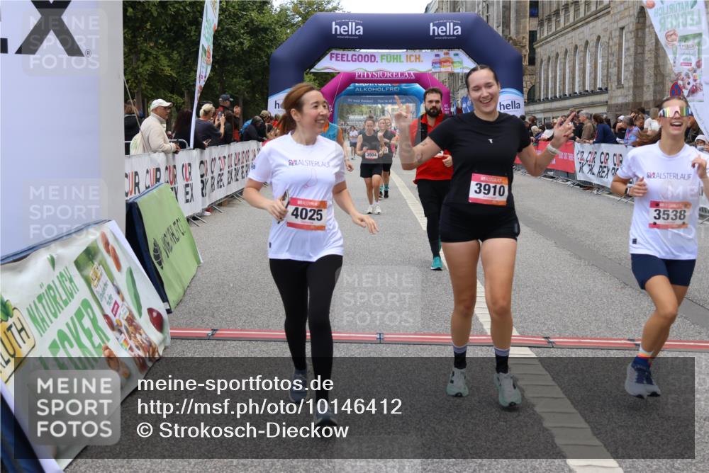06.09.2026 - CURREX Alsterlauf Strokosch-Dieckow http://msf.ph/oto/10146412 06.09.2026 10:21:55 Ziel 2103, 2667, 2668, 2669, 3106, 3538, 3904, 3910, 4025, 4869, 4880, 4960, 5508, 8232 meine-sportfotos.de
