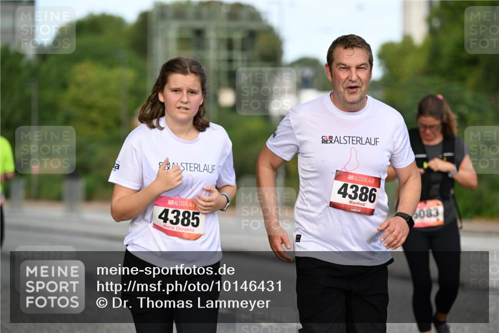 06.09.2026 - CURREX Alsterlauf Dr. Thomas Lammeyer http://msf.ph/oto/10146431 06.09.2026 10:21:31 Laufen 4386, 5083, 4385 meine-sportfotos.de