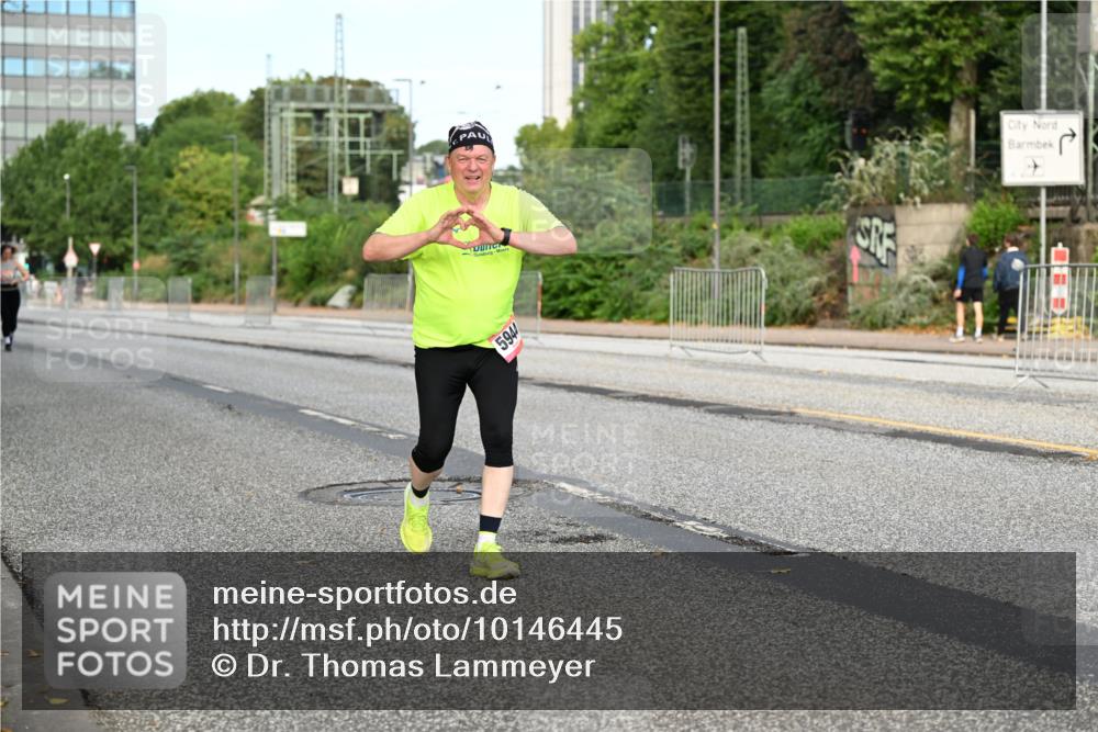 06.09.2026 - CURREX Alsterlauf Dr. Thomas Lammeyer http://msf.ph/oto/10146445 06.09.2026 10:21:37 Laufen 594 meine-sportfotos.de