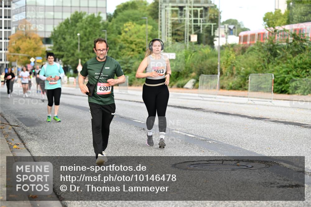 06.09.2026 - CURREX Alsterlauf Dr. Thomas Lammeyer http://msf.ph/oto/10146478 06.09.2026 10:21:46 Laufen 3043, 4307, 2013 meine-sportfotos.de