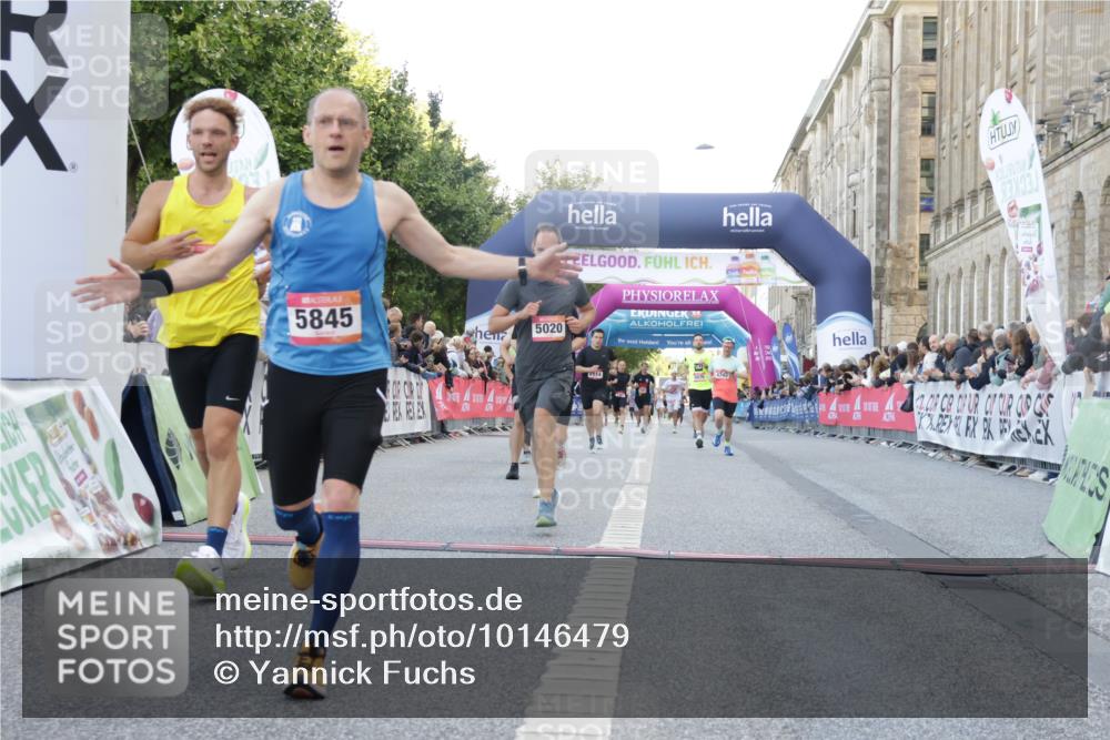 06.09.2026 - CURREX Alsterlauf Yannick Fuchs http://msf.ph/oto/10146479 06.09.2026 09:47:55 Ziel 2114, 2759, 4145, 4718, 4743, 5020, 5219, 5704, 5845, 6228, 6262 meine-sportfotos.de