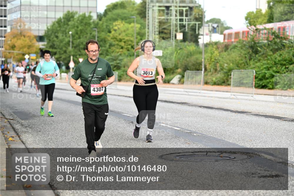 06.09.2026 - CURREX Alsterlauf Dr. Thomas Lammeyer http://msf.ph/oto/10146480 06.09.2026 10:21:46 Laufen 4307, 3013 meine-sportfotos.de