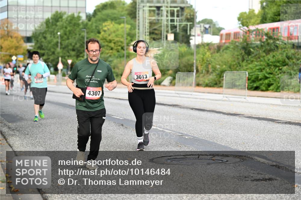 06.09.2026 - CURREX Alsterlauf Dr. Thomas Lammeyer http://msf.ph/oto/10146484 06.09.2026 10:21:47 Laufen 3043, 3013, 4307 meine-sportfotos.de