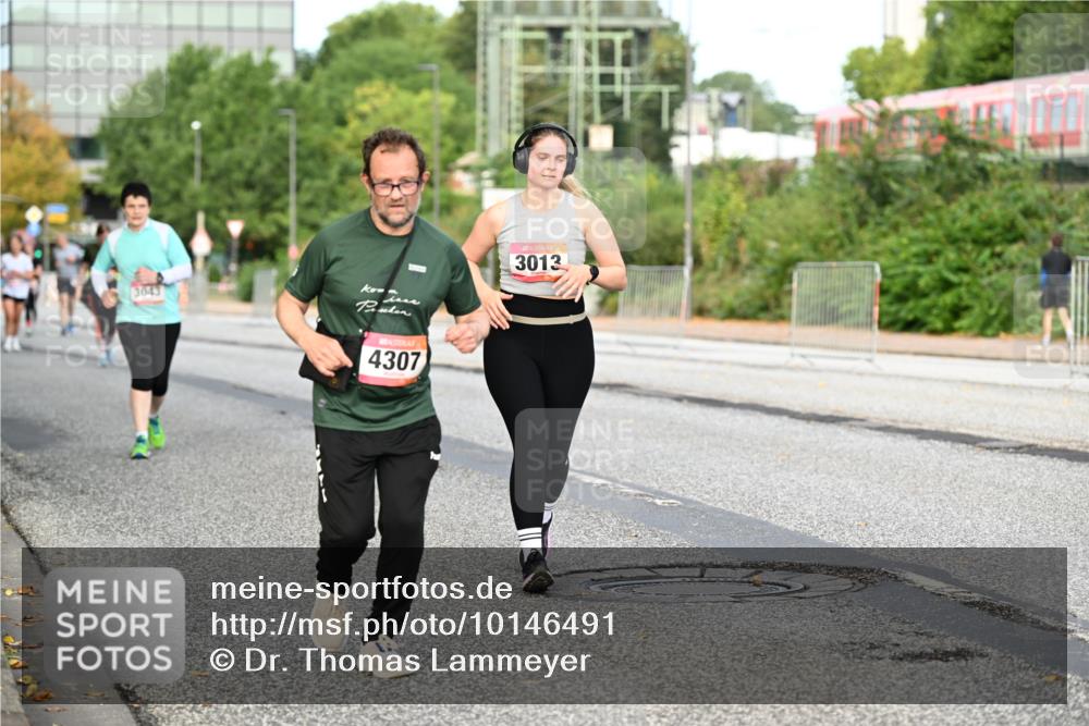 06.09.2026 - CURREX Alsterlauf Dr. Thomas Lammeyer http://msf.ph/oto/10146491 06.09.2026 10:21:47 Laufen 3043, 4307, 3013 meine-sportfotos.de