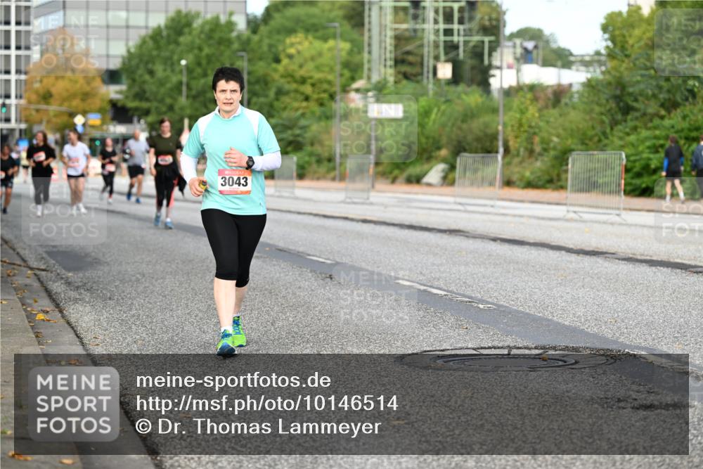 06.09.2026 - CURREX Alsterlauf Dr. Thomas Lammeyer http://msf.ph/oto/10146514 06.09.2026 10:21:51 Laufen 3043 meine-sportfotos.de