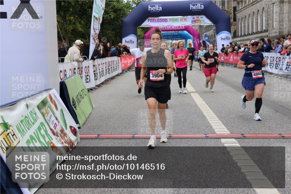 06.09.2026 - CURREX Alsterlauf Strokosch-Dieckow http://msf.ph/oto/10146516 06.09.2026 10:21:59 Ziel 2103, 2422, 3538, 3904, 3910, 3983, 4025, 4869, 4880, 4960, 5431, 5442, 5508, 8232 meine-sportfotos.de
