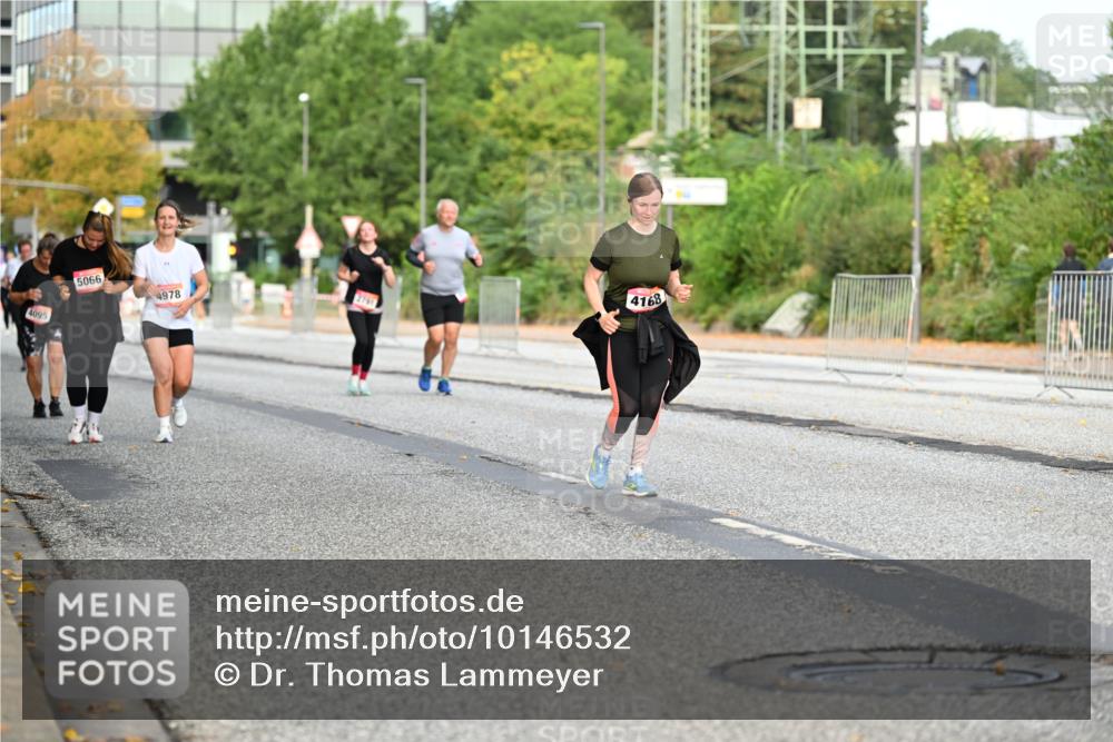06.09.2026 - CURREX Alsterlauf Dr. Thomas Lammeyer http://msf.ph/oto/10146532 06.09.2026 10:21:57 Laufen 4095, 5066, 4978, 4168 meine-sportfotos.de