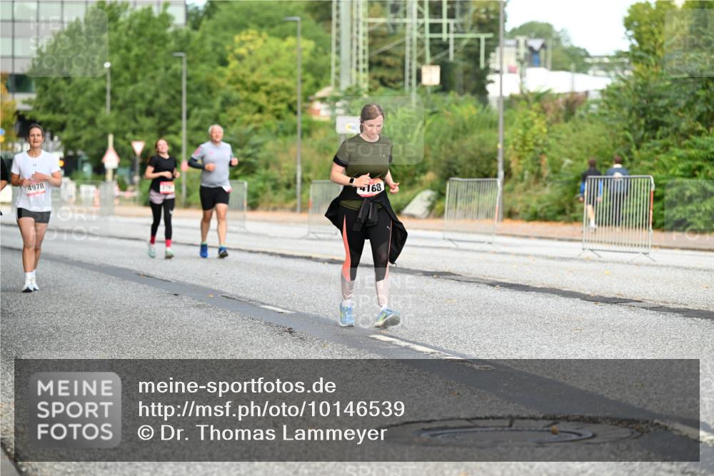 06.09.2026 - CURREX Alsterlauf Dr. Thomas Lammeyer http://msf.ph/oto/10146539 06.09.2026 10:21:57 Laufen 4978, 4168 meine-sportfotos.de