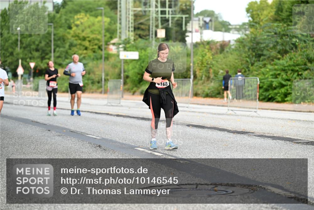 06.09.2026 - CURREX Alsterlauf Dr. Thomas Lammeyer http://msf.ph/oto/10146545 06.09.2026 10:21:58 Laufen 4168 meine-sportfotos.de