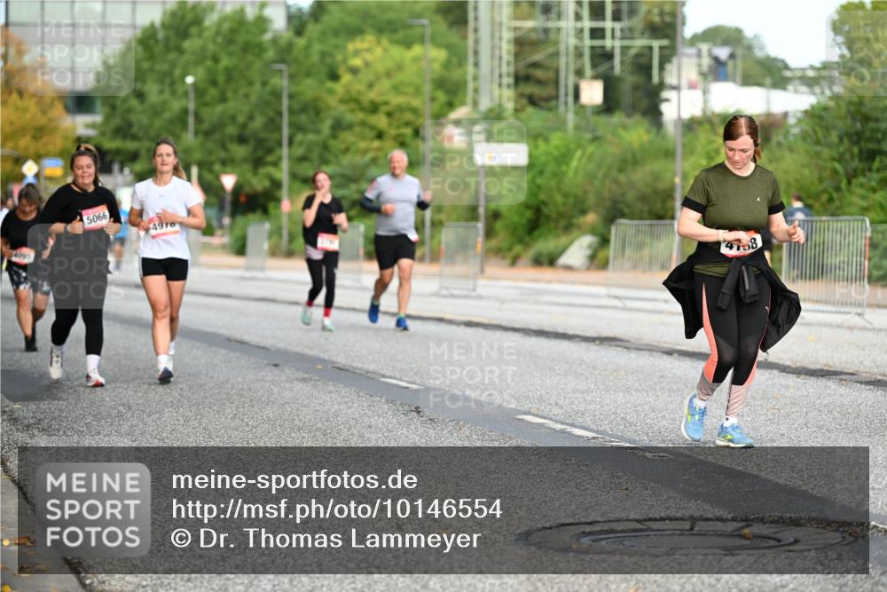 06.09.2026 - CURREX Alsterlauf Dr. Thomas Lammeyer http://msf.ph/oto/10146554 06.09.2026 10:21:59 Laufen 5066, 49, 4758 meine-sportfotos.de