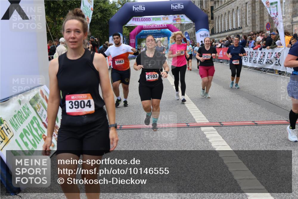 06.09.2026 - CURREX Alsterlauf Strokosch-Dieckow http://msf.ph/oto/10146555 06.09.2026 10:22:01 Ziel 2103, 2422, 3474, 3538, 3904, 3910, 3983, 4025, 4869, 4960, 5431, 5442, 5508, 8232 meine-sportfotos.de