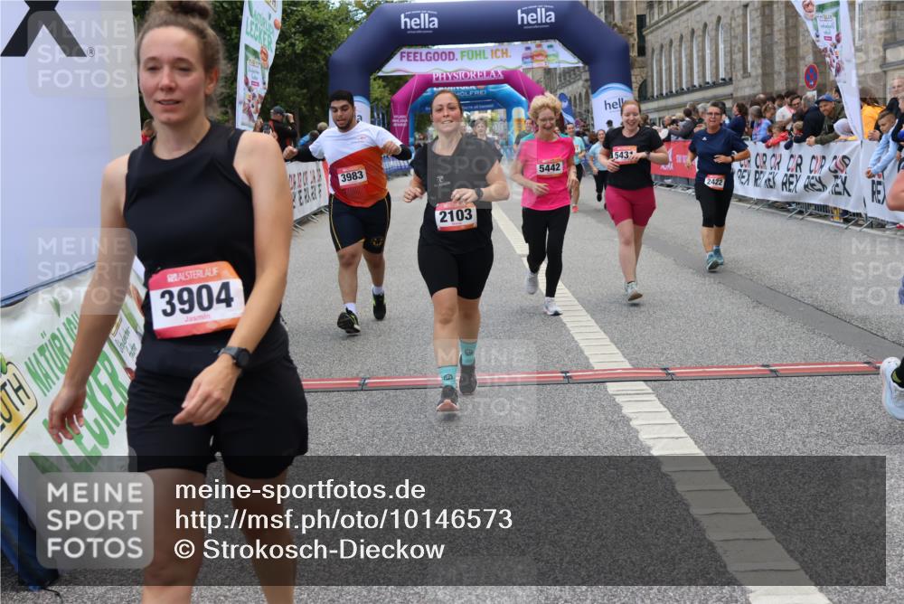 06.09.2026 - CURREX Alsterlauf Strokosch-Dieckow http://msf.ph/oto/10146573 06.09.2026 10:22:01 Ziel 2103, 2422, 3474, 3538, 3904, 3910, 3983, 4025, 4869, 4960, 5431, 5442, 5508, 8232 meine-sportfotos.de