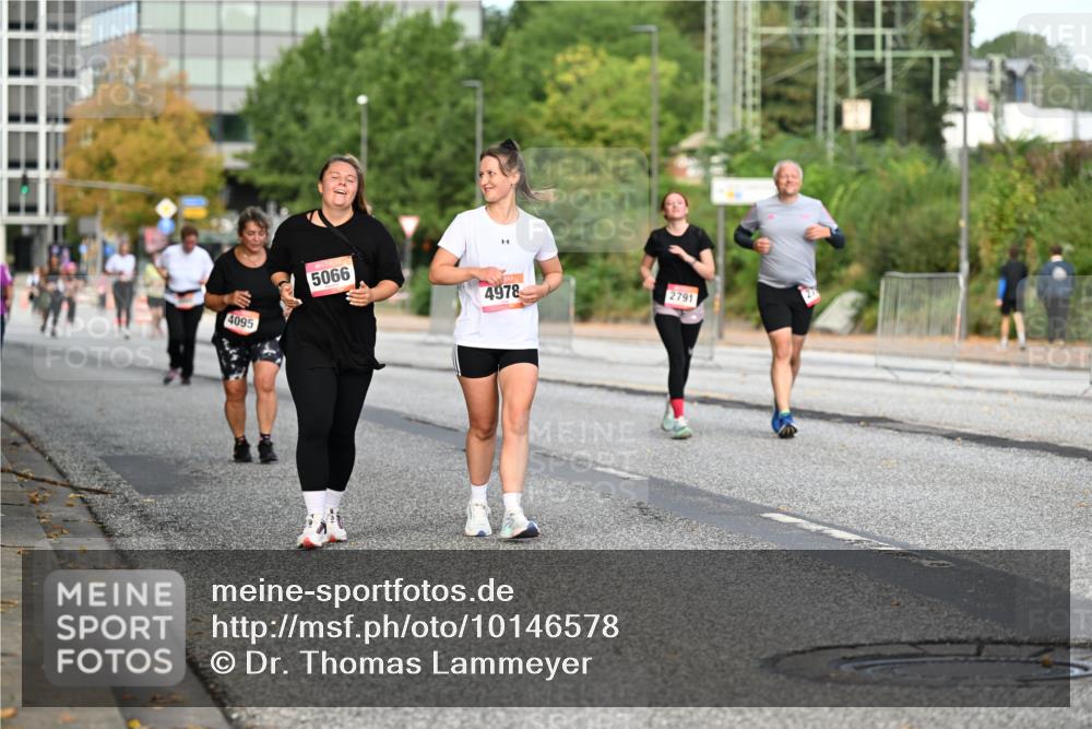 06.09.2026 - CURREX Alsterlauf Dr. Thomas Lammeyer http://msf.ph/oto/10146578 06.09.2026 10:22:01 Laufen 4095, 5066, 4978, 2791 meine-sportfotos.de