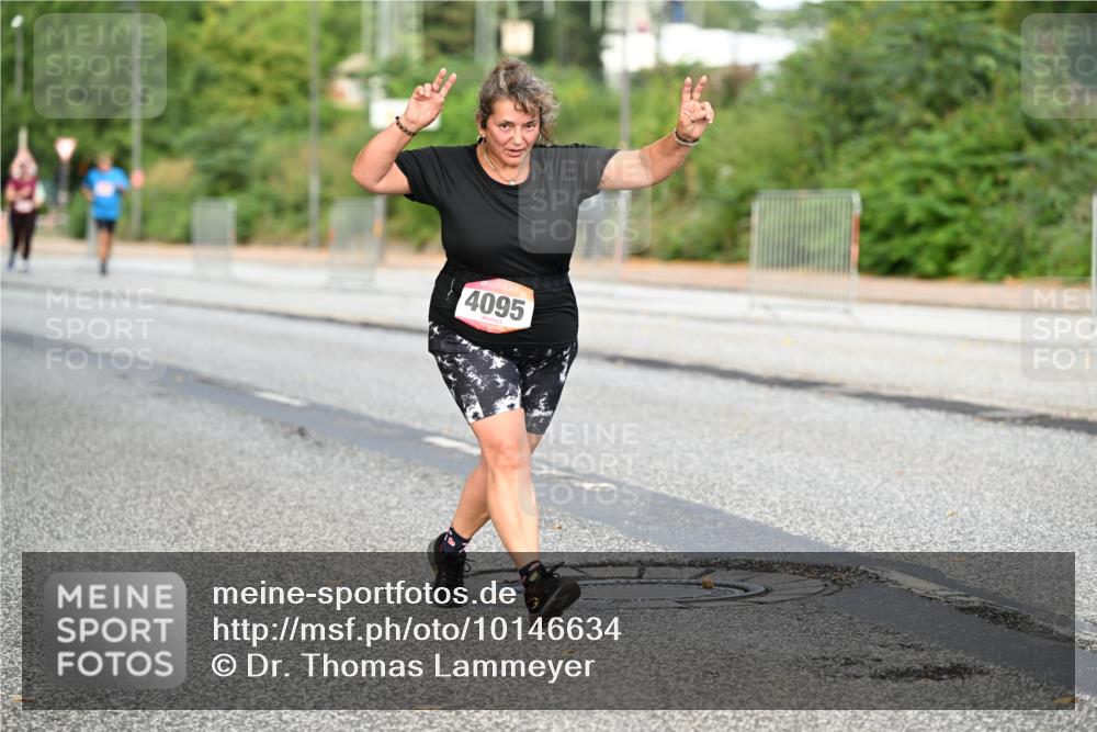 06.09.2026 - CURREX Alsterlauf Dr. Thomas Lammeyer http://msf.ph/oto/10146634 06.09.2026 10:22:08 Laufen 4095 meine-sportfotos.de