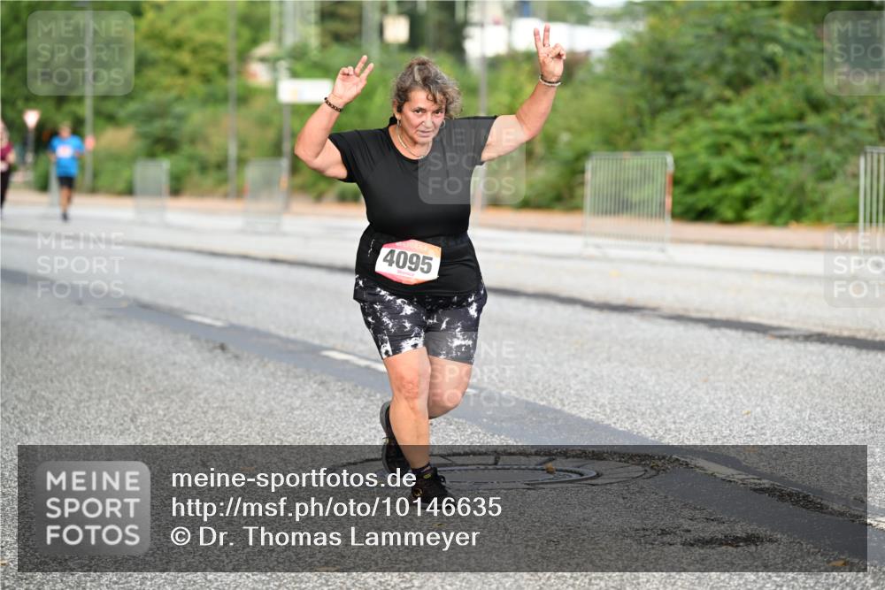 06.09.2026 - CURREX Alsterlauf Dr. Thomas Lammeyer http://msf.ph/oto/10146635 06.09.2026 10:22:08 Laufen 4095 meine-sportfotos.de