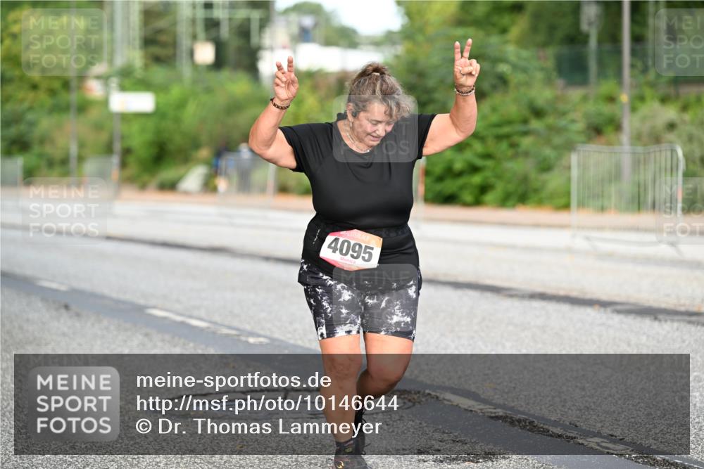 06.09.2026 - CURREX Alsterlauf Dr. Thomas Lammeyer http://msf.ph/oto/10146644 06.09.2026 10:22:09 Laufen 4095 meine-sportfotos.de