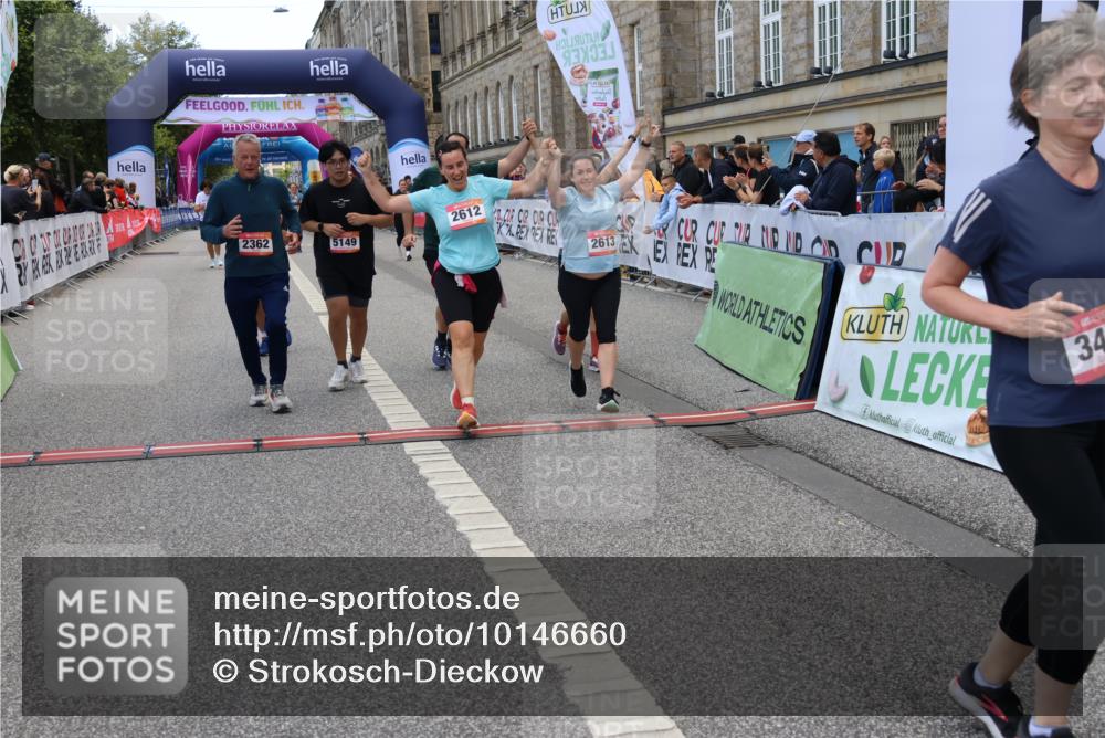 06.09.2026 - CURREX Alsterlauf Strokosch-Dieckow http://msf.ph/oto/10146660 06.09.2026 10:22:07 Ziel 2103, 2362, 2422, 2612, 2613, 3474, 3707, 3983, 4118, 4260, 4261, 4485, 4486, 4960, 5149, 5431, 5442 meine-sportfotos.de