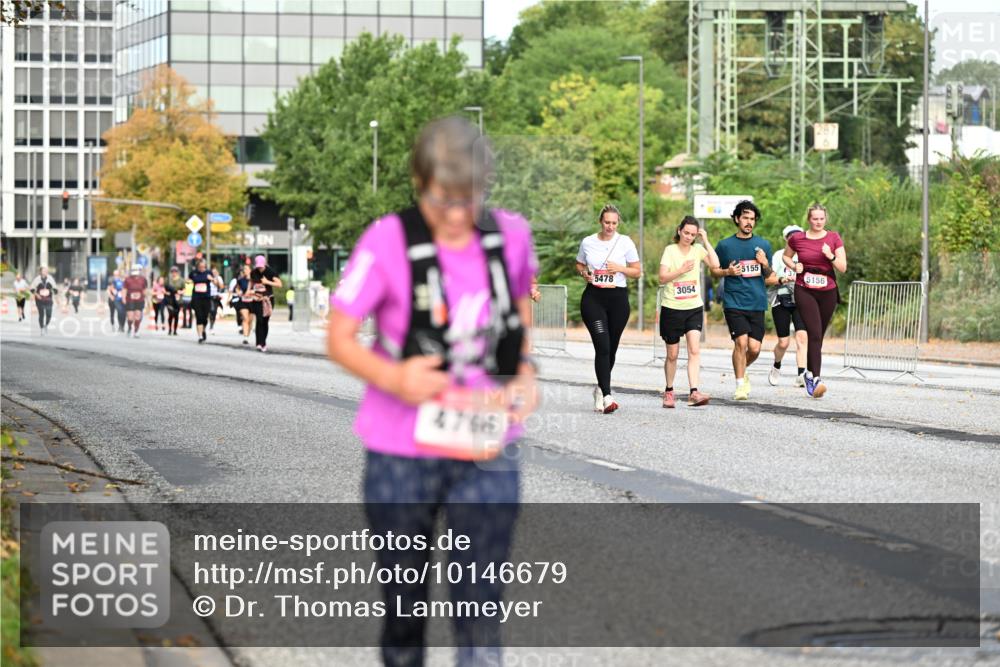 06.09.2026 - CURREX Alsterlauf Dr. Thomas Lammeyer http://msf.ph/oto/10146679 06.09.2026 10:22:21 Laufen 4766, 5478, 3054, 5155, 5156 meine-sportfotos.de