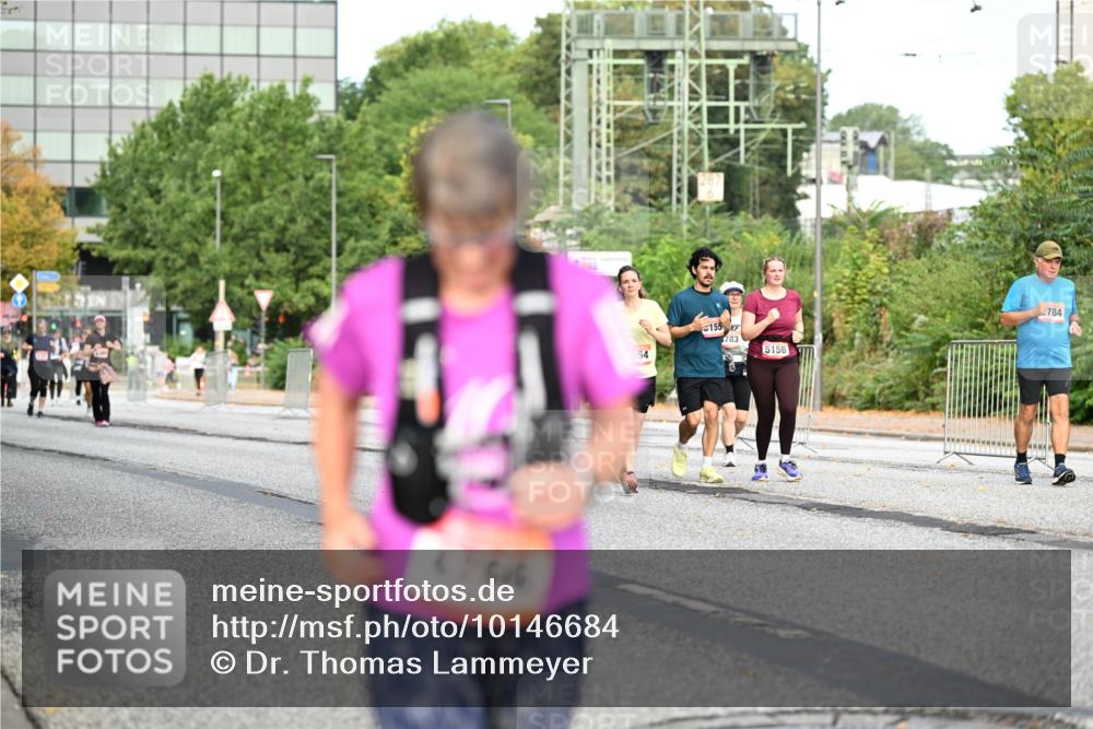 06.09.2026 - CURREX Alsterlauf Dr. Thomas Lammeyer http://msf.ph/oto/10146684 06.09.2026 10:22:22 Laufen 54, 155, 783, 5156, 784 meine-sportfotos.de