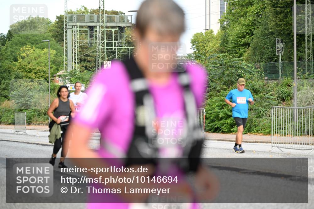 06.09.2026 - CURREX Alsterlauf Dr. Thomas Lammeyer http://msf.ph/oto/10146694 06.09.2026 10:22:23 Laufen 178, 287, 6, 3784 meine-sportfotos.de