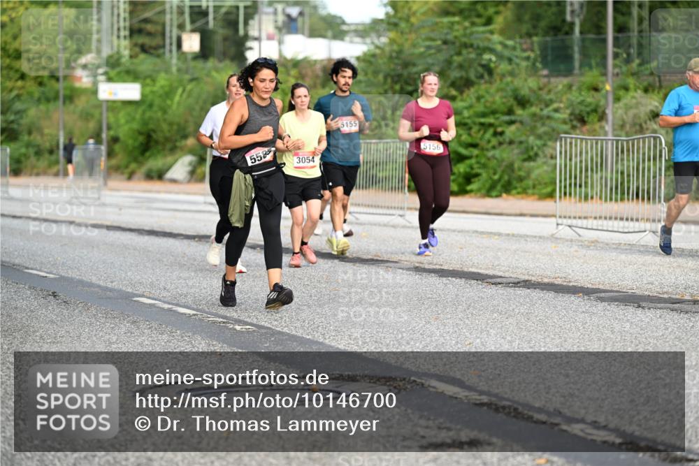 06.09.2026 - CURREX Alsterlauf Dr. Thomas Lammeyer http://msf.ph/oto/10146700 06.09.2026 10:22:25 Laufen 5585, 3054, 5155, 5156 meine-sportfotos.de