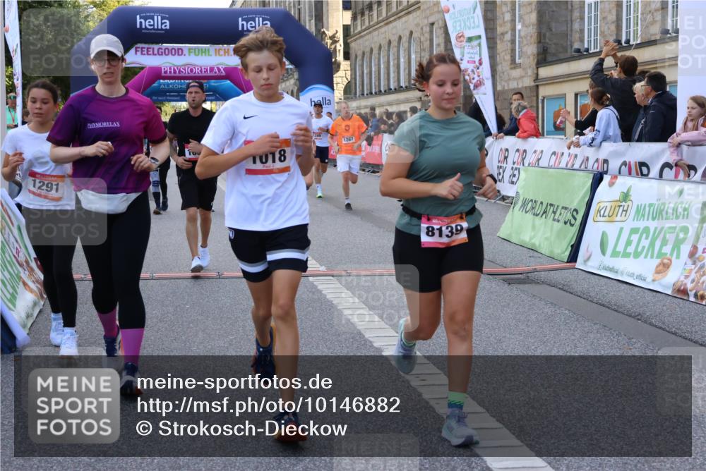 06.09.2026 - CURREX Alsterlauf Strokosch-Dieckow http://msf.ph/oto/10146882 06.09.2026 11:54:03 Ziel 1006, 1018, 1098, 1150, 1223, 1232, 1249, 1267, 1291, 1298, 1305, 1309, 8139, 8245 meine-sportfotos.de