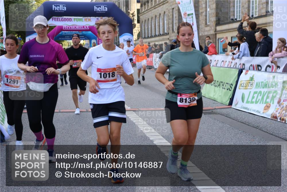 06.09.2026 - CURREX Alsterlauf Strokosch-Dieckow http://msf.ph/oto/10146887 06.09.2026 11:54:03 Ziel 1006, 1018, 1098, 1150, 1223, 1232, 1249, 1267, 1291, 1298, 1305, 1309, 8139, 8245 meine-sportfotos.de