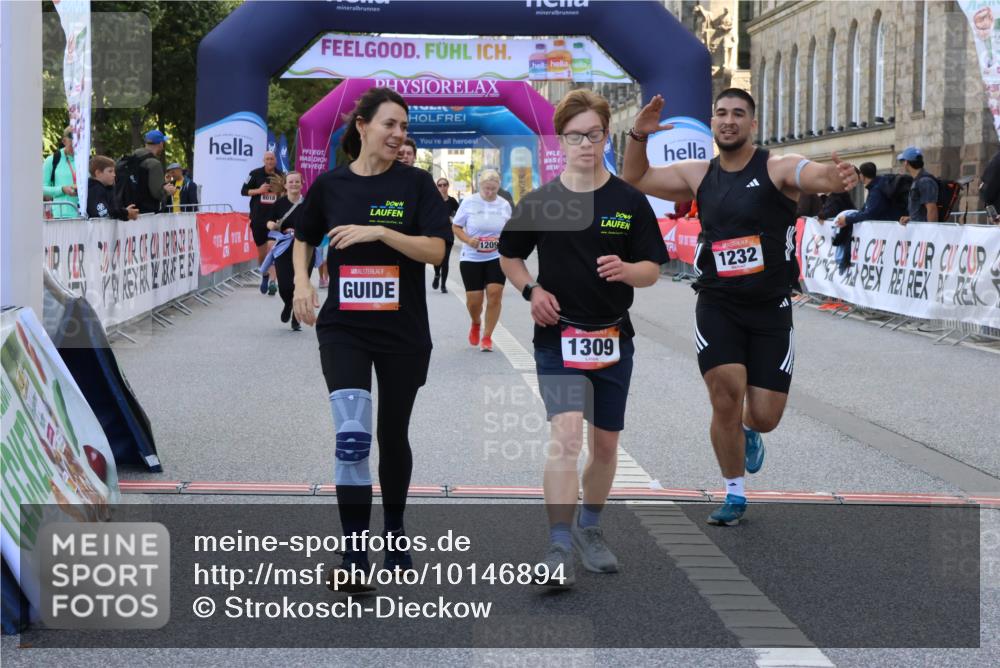 06.09.2026 - CURREX Alsterlauf Strokosch-Dieckow http://msf.ph/oto/10146894 06.09.2026 11:54:08 Ziel 1018, 1063, 1098, 1150, 1209, 1232, 1249, 1267, 1291, 1309, 8139, 8245 meine-sportfotos.de